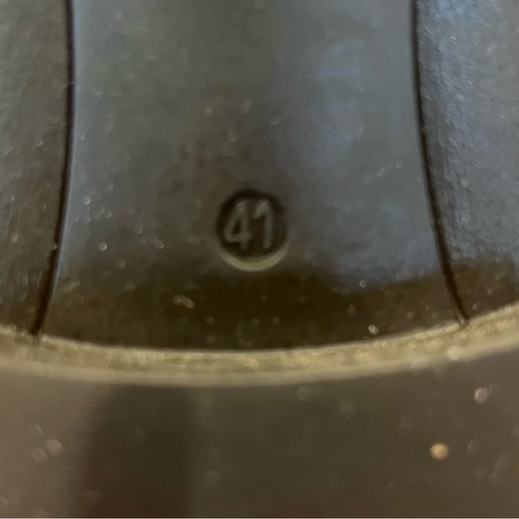 Like new dark-grey ankle-boots with side-zipper and lace-up back by Bussola - Picture 8 of 8